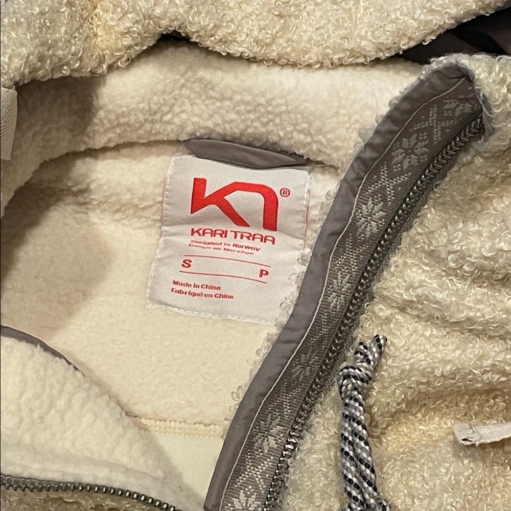 Kari Traa Beige and Gray Quilted Jacket - Picture 5 of 5